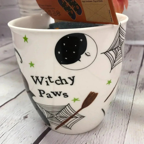 Milly green dachshund witchy paws mug and sock set - Picture 4 of 7